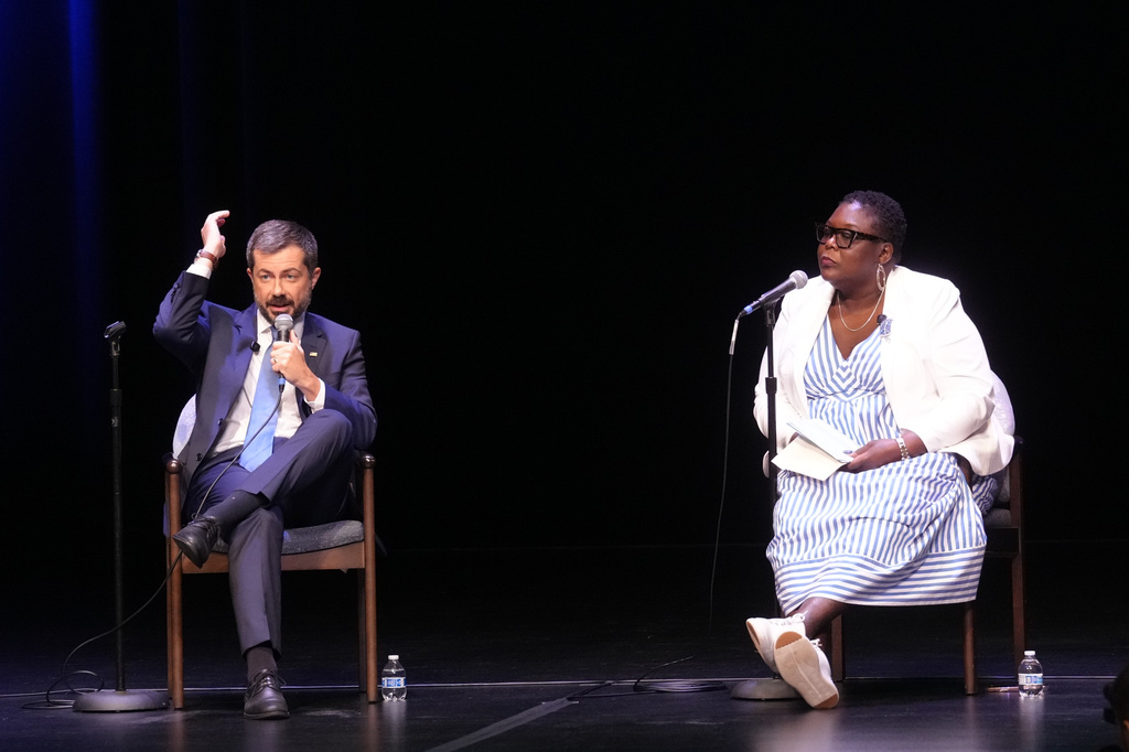Buttigieg returns to South Carolina as he weighs another White House run