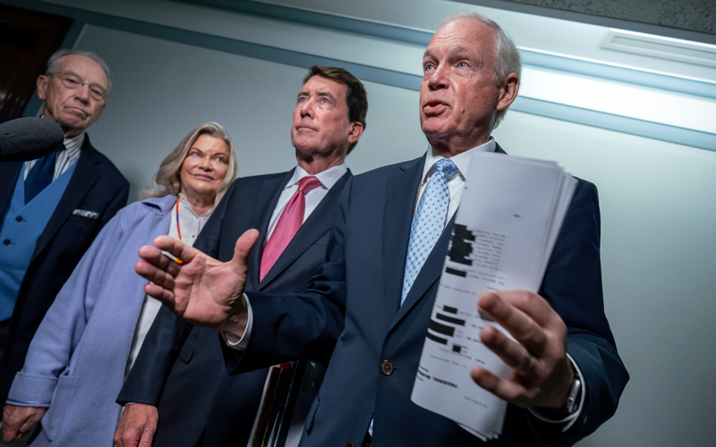Republican senators outraged over being spyed on by Biden's FBI
