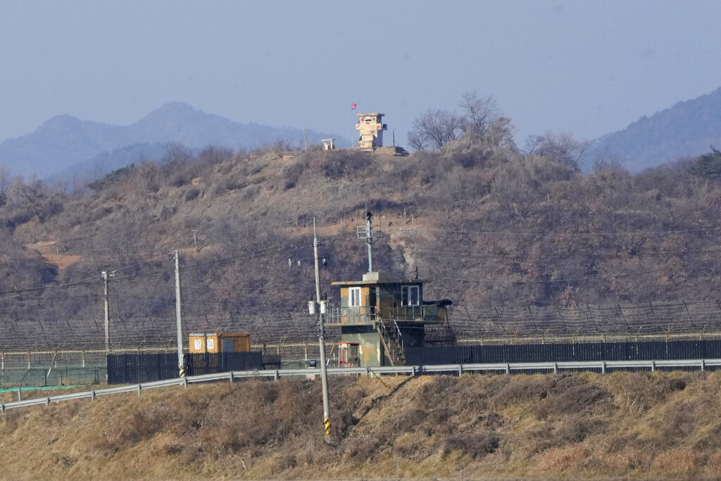 6 Americans detained in South Korea for trying to send rice, Bibles to North Korea