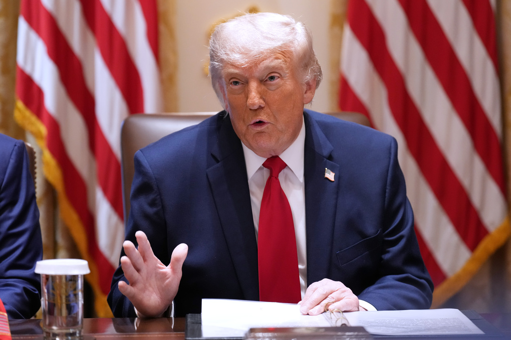 Trump insists Iran 'negotiating on fumes' as he looks for deal to settle conflict
