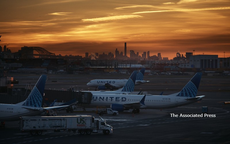 Hundreds of flights canceled nationwide due to government shutdown