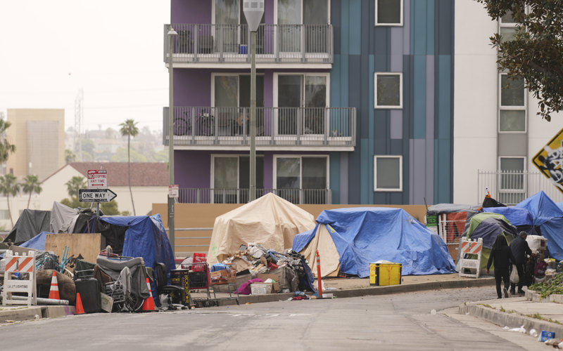 Democrats and advocates criticize Trump's executive order on homelessness