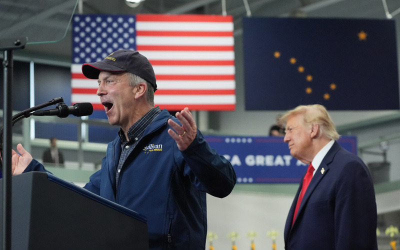 Trump announces gas deal and internet improvement project in Alaska campaign stop