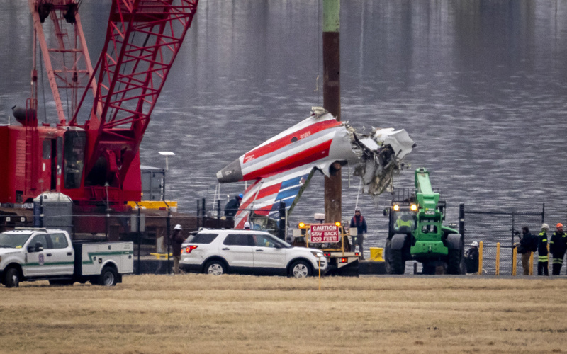 Night vision goggles may have hampered helicopter pilots in January's midair crash