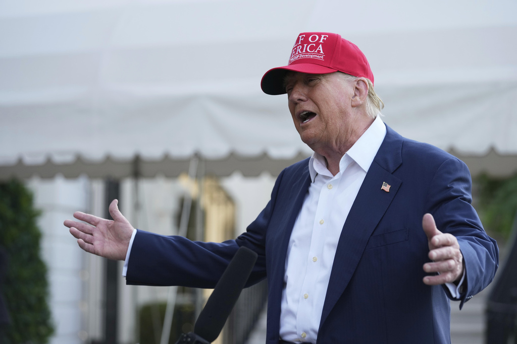 Trump and Florida Gov. DeSantis open detention center for illegals