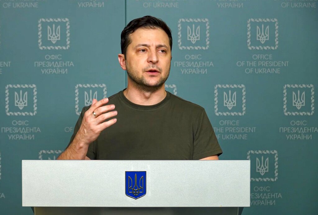 Zelenskyy faces backlash as Ukrainians protest new anti-corruption law