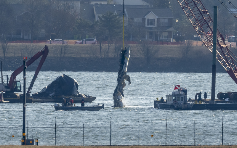 NTSB opens hearings on deadly Washington aircraft collision that killed 67 people