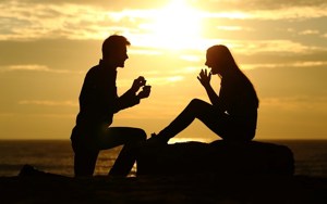 Professor tells newlyweds to be in love with the soul, not the body