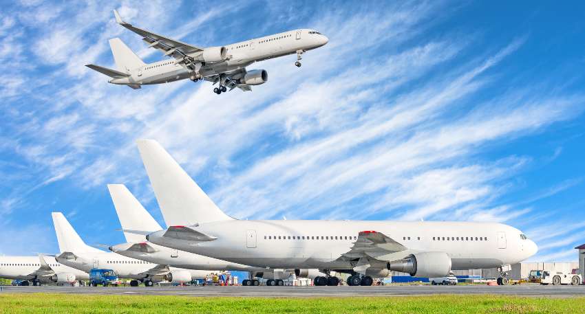 Mysterious drones temporarily shut down Munich Airport