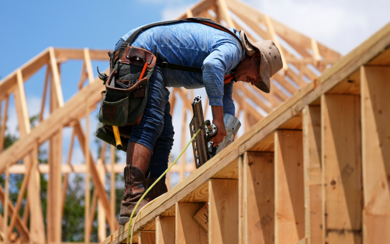 Construction industry lobbies for illegals, critics say they're not needed