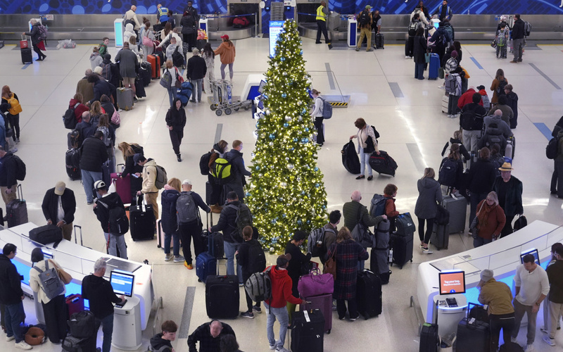 Feds hit JetBlue with $2 million fine for chronic delays