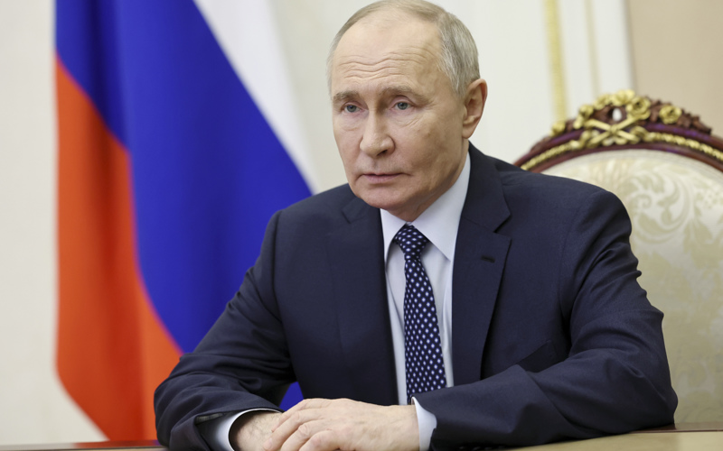 Putin apologizes for 'tragic incident' but stops short of saying Azerbaijani plane was shot down