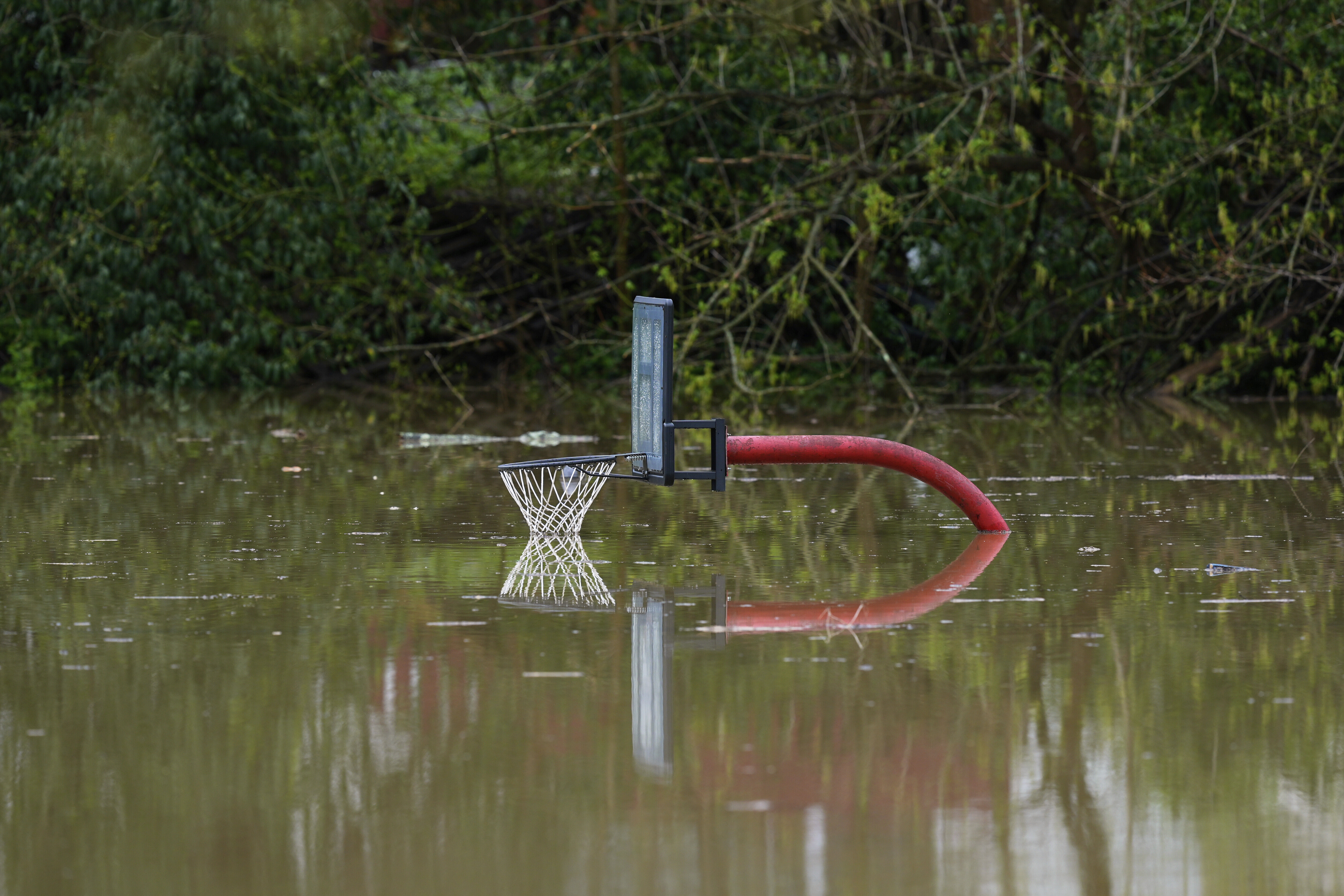 At least 16 dead in flooding and tornadoes as storms slash US South and Midwest