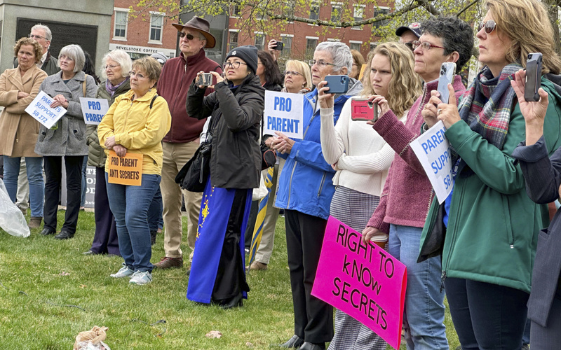 Illinois law bans corporal punishment but any legal challenge could get a PR spanking